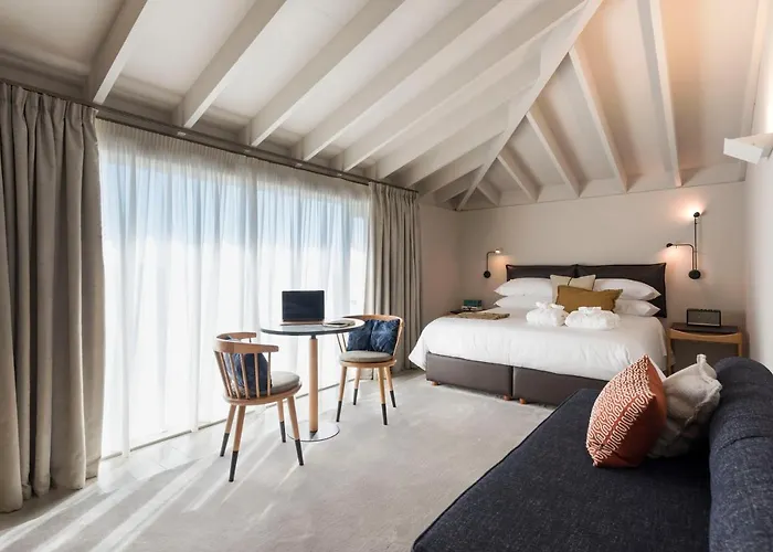 Jardins Do - By Unlock 4*